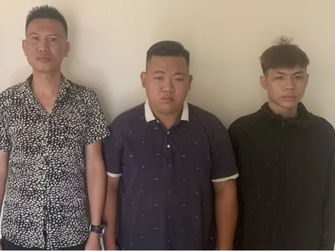 Khởi tố chủ quán lẩu nướng đánh nhân viên cũ
