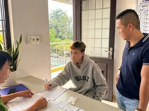 Huế: Chưa kịp giao ma tuý nam thanh niên bị công an tóm gọn