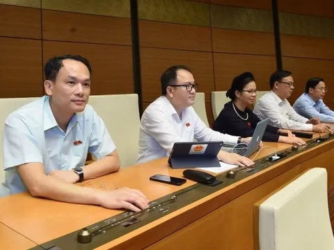 Quốc hội thông qua Luật Phòng, chống bạo lực gia đình (sửa đổi)