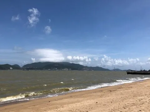 Nha Trang: Điều tra vụ thi thể nam giới có nhiều hình xăm dạt vào bờ biển