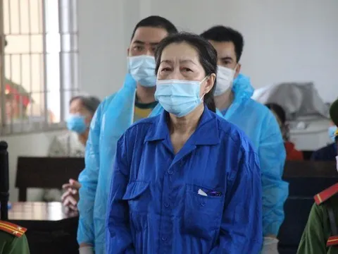 Trùm buôn lậu khai, cán bộ biên phòng lấy 30.000 USD tiền tang vật