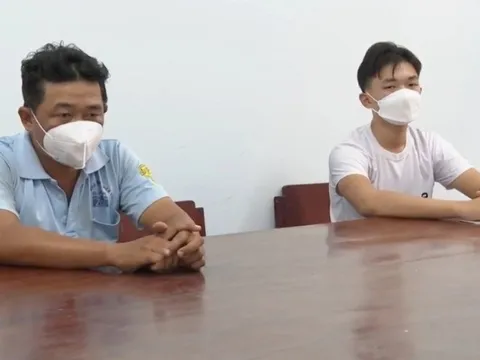 Hai cha con bị khởi tố vì mua giấy phép lái xe giả trên mạng xã hội