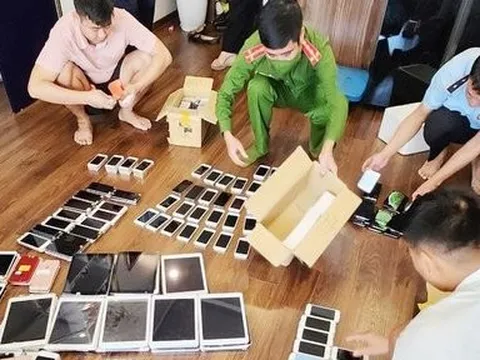 Hà Nội: Thu giữ 400 điện thoại iPhone không rõ nguồn gốc