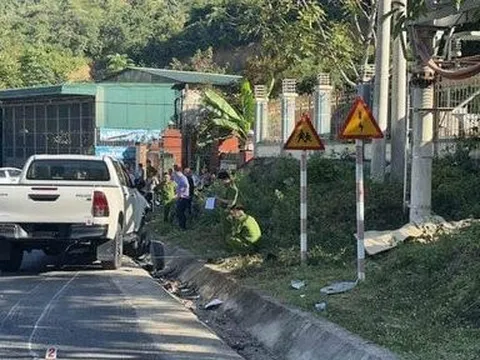 Thông tin mới vụ xe máy lấn làn đâm ô tô khiến 2 người tử vong