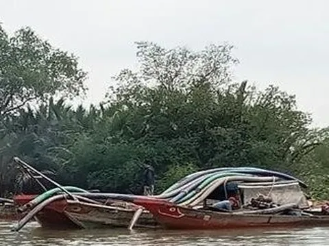 Đồng Nai: Nhóm khai thác cát lậu tấn công cảnh sát khi bị phát hiện