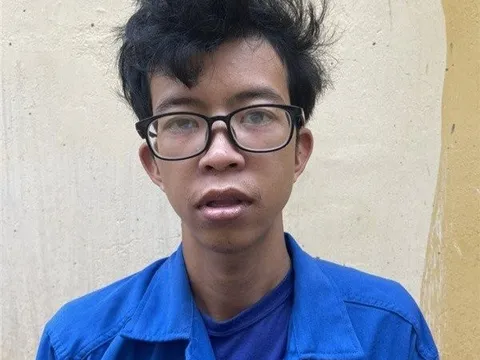 Bắt tạm giam nhân viên thu ngân trộm 100 triệu đồng của cửa hàng
