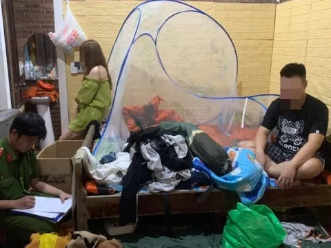 Tp.Đà Nẵng: Bị người yêu tố cáo, 9X bại lộ việc tàng trữ súng