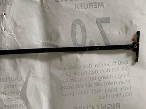 Bé gái 4 tuổi bị thanh thép dài 20cm đâm xuyên miệng trong lúc vui đùa