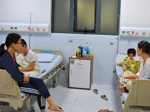 Vụ học sinh ngộ độc ở Nha Trang: Không để lây truyền ngược lại vi khuẩn cho những người khác