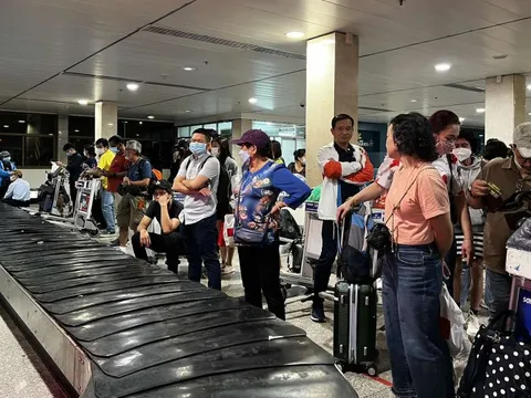 Làm rõ nguyên nhân chậm trả hành lý tại Tân Sơn Nhất