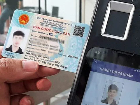 Đã có tài khoản định danh điện tử, người dân có cần mang theo CCCD gắn chip không?