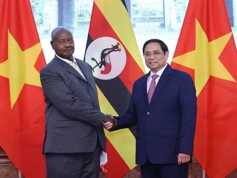 Thủ tướng Phạm Minh Chính hội kiến Tổng thống Cộng hòa Uganda