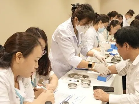 Triển vọng mới: Lấy máu 1 lần phát hiện sớm 5 loại ung thư thường gặp