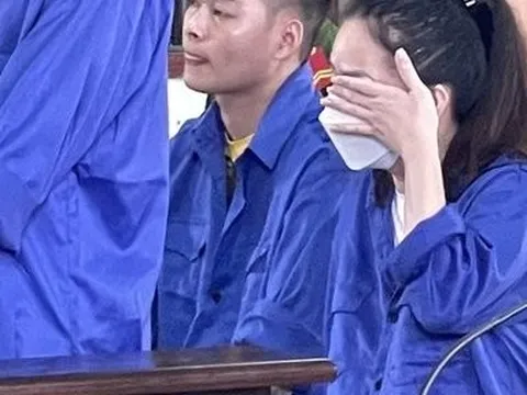 Vợ trẻ khóc oà khi cùng chồng vào tù vì bán ma tuý cho dân chơi