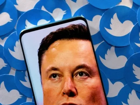 Kiếm bộn tiền nhờ bán tick xanh!