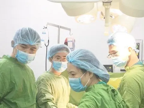 Cứu xe ôm công nghệ bị cướp đâm 6 nhát xuyên tim, thấu phổi