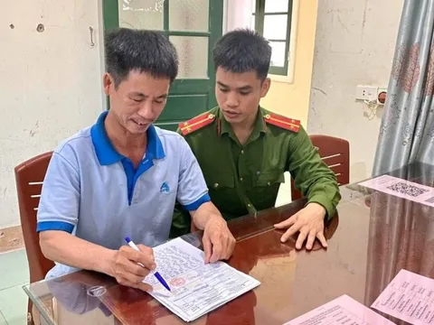 Người đàn ông vượt nghìn km trả lại tiền chuyển nhầm vào tài khoản