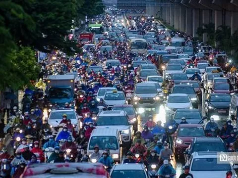Vận dụng nhiều giải pháp, Hà Nội vẫn còn tới 35 "điểm đen" về ùn tắc