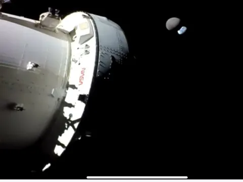 NASA chia sẻ hình ảnh Trái đất chưa từng có chụp từ tàu vũ trụ Orion