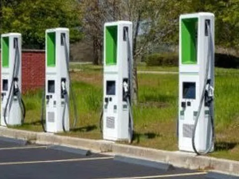 Có ngành công nghiệp xe điện cực phát triển, tại sao Mỹ vẫn thiếu trạm sạc - Đây có phải bài toán VinFast cần giải khi gia nhập thị trường?