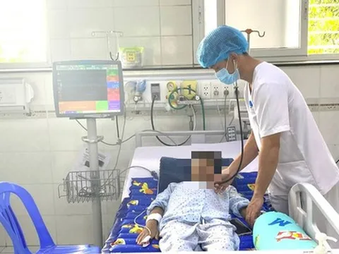 Lọc máu cứu sống bé 13 tuổi mắc hội chứng rối loạn chức năng đa cơ quan