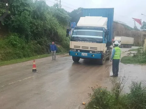 Chưa thể thông tuyến đường lên Cửa khẩu Quốc tế Cầu Treo