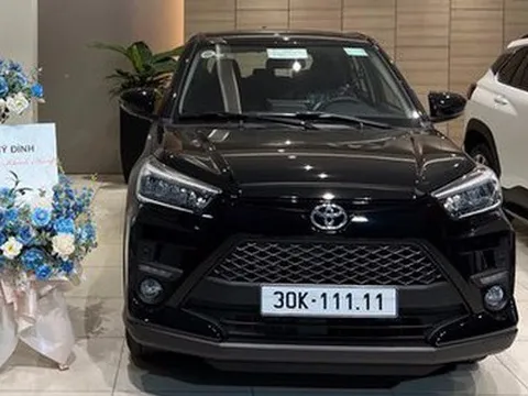 Rao bán Toyota Raize hàng lướt biển ngũ quý ở Hà Nội