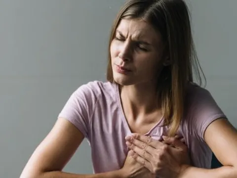 Người bị mất ngủ có nguy cơ mắc 4 căn bệnh nguy hiểm, bao gồm đau tim và đột quỵ