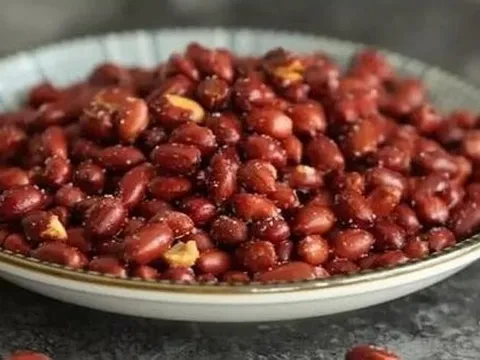 WHO cảnh báo 2 chất gây ung thư nhóm 1 thường ẩn náu trong mâm cơm gia đình