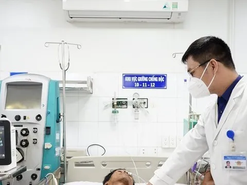 Cảnh báo ngộ độc rượu gia tăng cuối năm