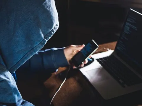 Nên làm gì nếu nghi ngờ điện thoại của mình đã bị hack?