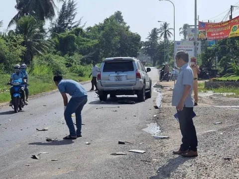Bình Thuận: Xe máy va chạm với ô tô, một phụ nữ tử vong