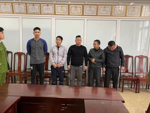 Thừa Thiên-Huế: Triệt xoá tụ điểm cá độ bóng đá gần 56 tỷ đồng, bắt giữ 9 đối tượng