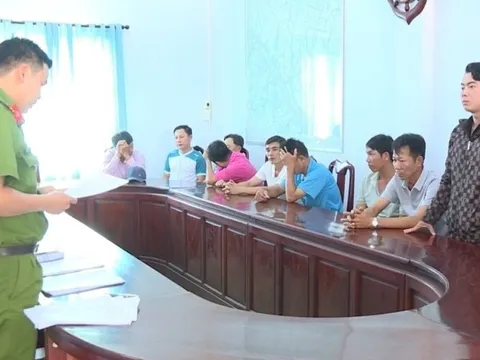 Vĩnh Long: Khởi tố 11 đối tượng đá gà qua mạng internet