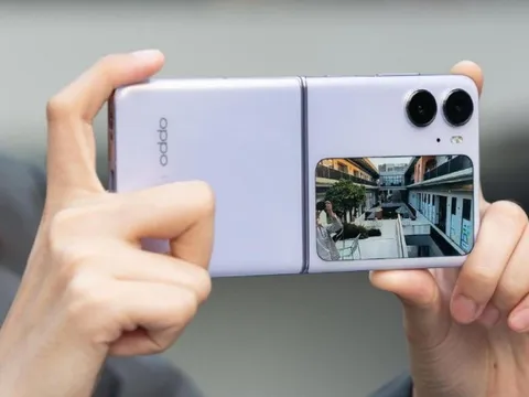 Ảnh thực tế OPPO Find N2 Flip: Đây là cách OPPO "đối mặt" Samsung!