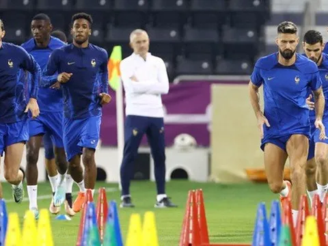 'Cúm lạc đà' là gì mà tuyển Pháp lo lắng trước trận chung kết