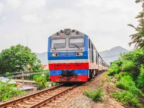 Đường sắt cung cấp thêm tàu, nối toa đi miền Trung dịp Tết