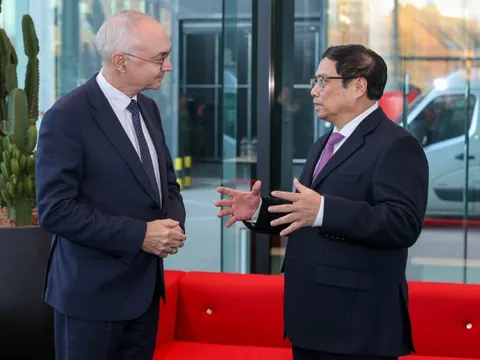 Thủ tướng thúc đẩy hợp tác với trung tâm công nghệ cao hàng đầu châu Âu