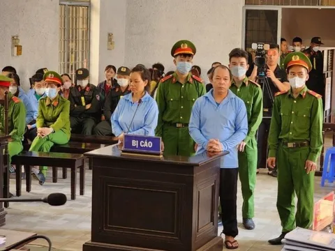 Cùng nhân tình sát hại chồng, nữ bị cáo bật khóc, tỏ ra ân hận