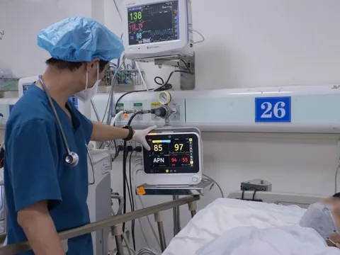 Cảnh báo ngộ độc rượu dịp cuối năm