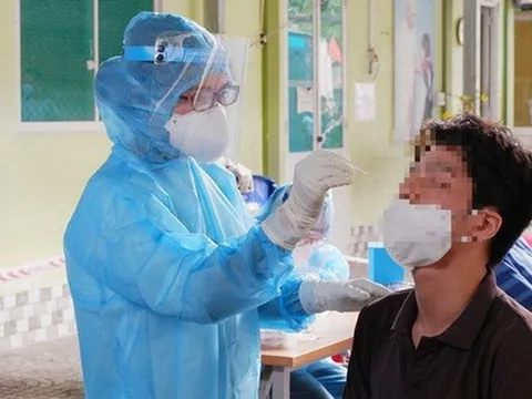 Loạt gói thầu vật tư y tế chống dịch COVID-19 ở TP HCM nâng giá bán cao bất thường