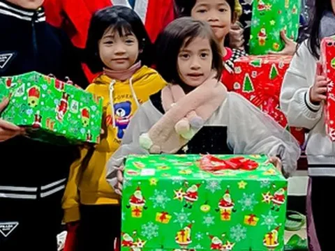 Dịch vụ ông già Noel vào mùa 'hốt bạc'