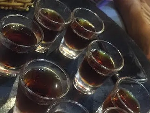 Thực hư nam giới uống rượu ngâm bổ cho 'chuyện ấy'?