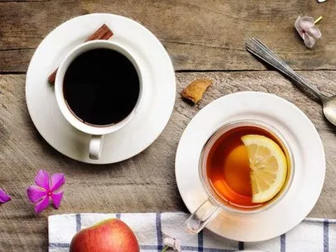 Lý do khiến phụ nữ không nên quên uống trà và cà phê hàng ngày