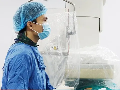 Ho ra máu suốt 3 ngày vì giãn động mạch phế quản