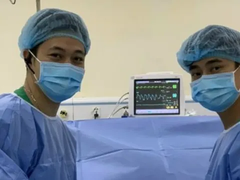 Nam giới 'bệnh luôn' vì dùng máy massage 'tăng kích cỡ', phải làm sao?