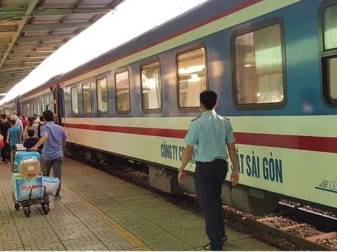 Đường sắt bổ sung 3.000 vé tàu Tết tăng cường đi Quảng Ngãi, Vinh