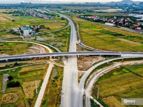 Thủ tướng "giao trách nhiệm" triển khai dự án giao thông trọng điểm