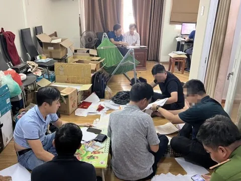Triệt phá kho chứa cả vạn bằng cấp, con dấu giả