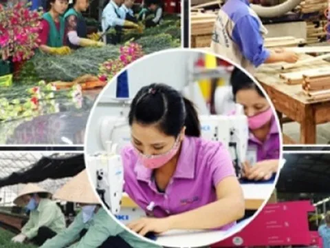 Việt Nam tăng trưởng kinh tế ngoạn mục, kiểm soát lạm phát trong năm 2022